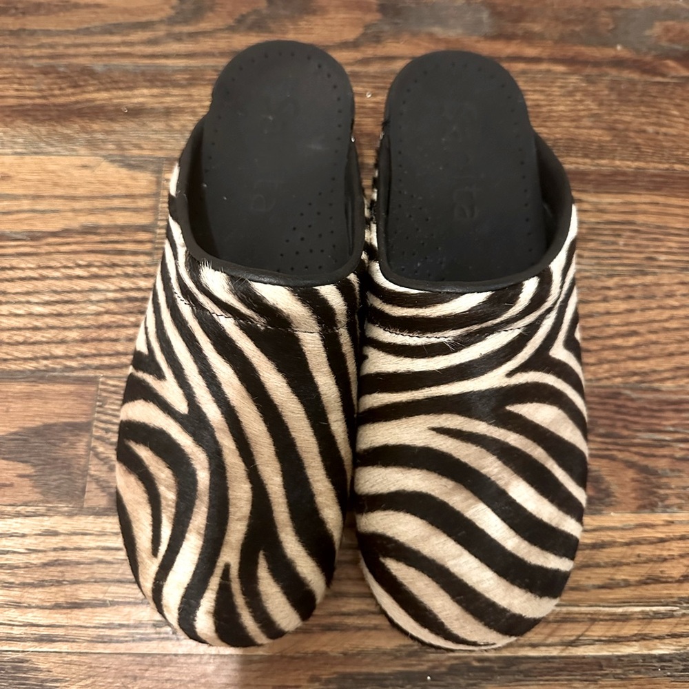 Real Cow hair Y2K  Dankso Sanita. Never worn